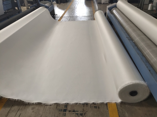5.2m عرض پارچه ژئوتکستیل با قدرت 10٪ طول کش و کار سنگین ≥12KN مقاومت سوراخ CBR