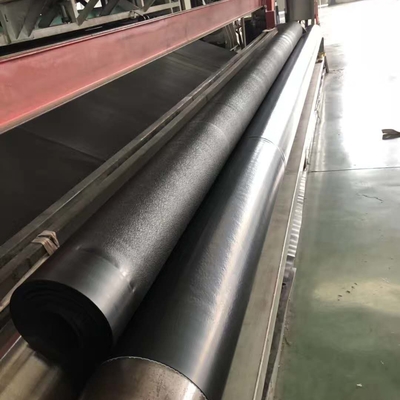 محتوای سیاه کربن ۲٫۰-۳٫۰٪ مقاومت در شکستن ≥۲۵KN/m طول در شکستن ≥۷۰۰٪ HDPE Geomembrane Liner برای صنعت معدن