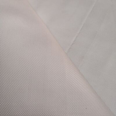 5.2m عرض پارچه ژئوتکستیل با مقاومت کششی 50KNm تا 1200KNm و قدرت سوراخ کردن CBR 12KN یا بیشتر در تقویت شیب استفاده می شود