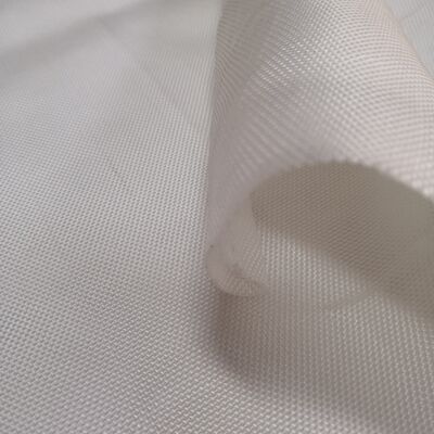 100-100kn قدرت کشش از ژئوتکستیل بافته شده ایده آل برای سیستم های تخلیه و طول ارتکاز زمین 50m تا 100m