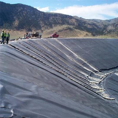 ژئوممبران HDPE صاف 1.5 میلی‌متری مقاوم در برابر اشعه ماوراء بنفش برای مخازن آبیاری کشاورزی
