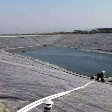 ژئوممبران HDPE صاف 1.5 میلی‌متری مقاوم در برابر اشعه ماوراء بنفش برای مخازن آبیاری کشاورزی